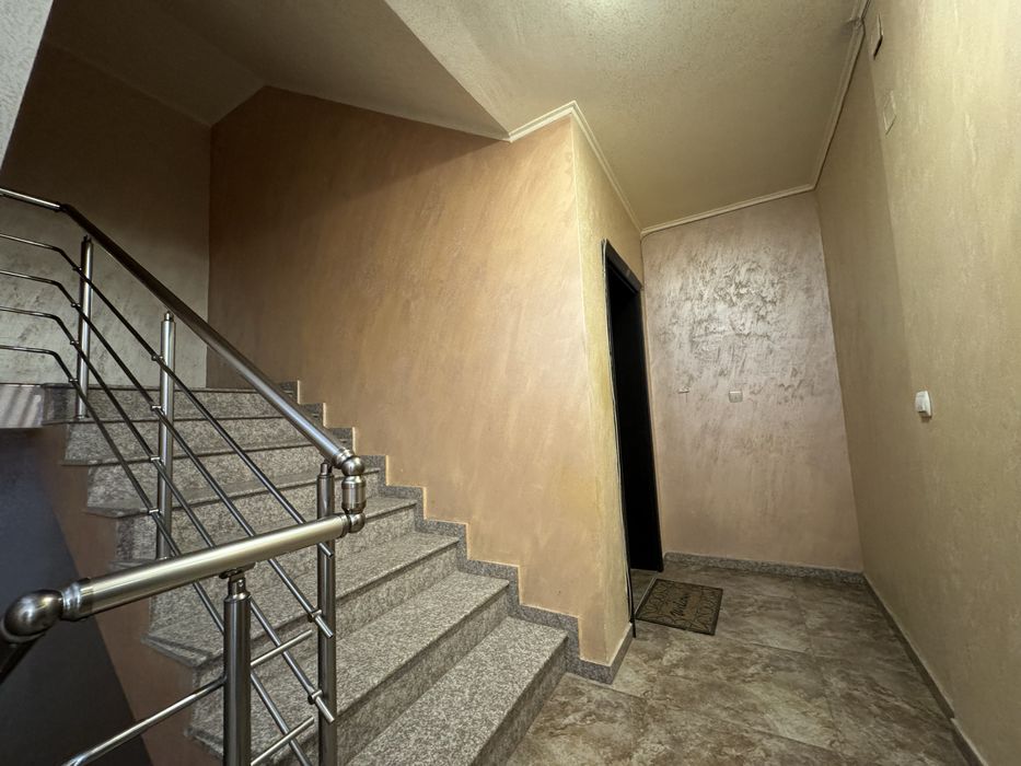 Продава се Тристаен апартамент в Асеновград - 100 кв.м за 1320 €/кв.м - Снимка #9