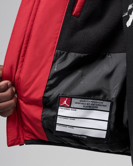 Jordan Essentials: Детско Зимно Яке в Емблематично Червено