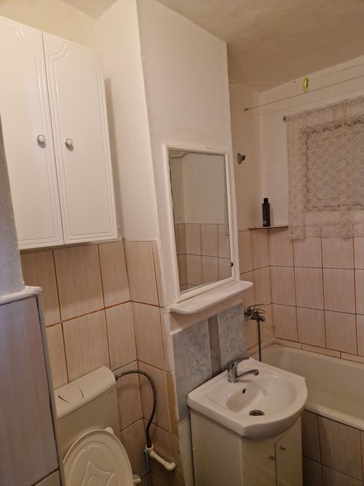 Inchiriez Apartamanet 2 camere