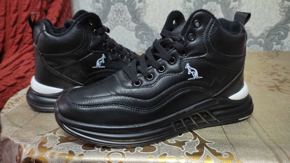 Новые зимние кроссовки