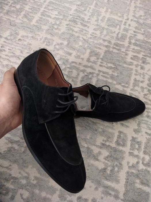 Продам новый туфли замш