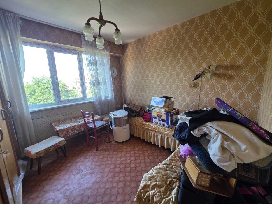Тристаен апартамент в кв. Любен Каравелов, гр. Хасково