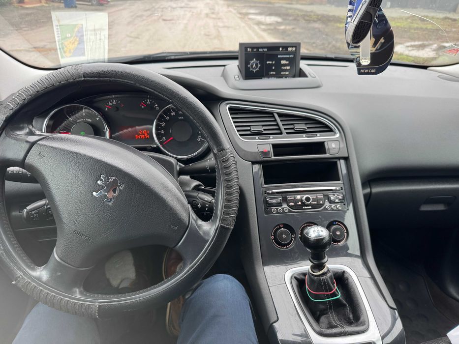 Peugeot 5008 1.6HDI 2013/Navi 7 LOCURI