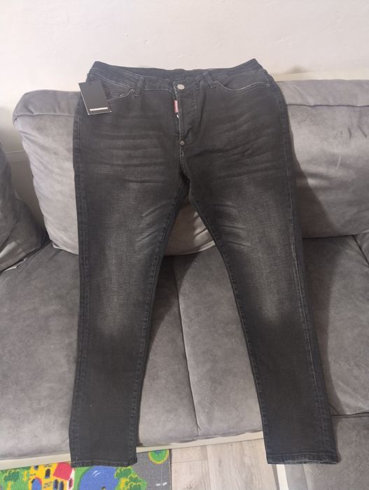 Blugi noi dsquared 2 ORIGINALI