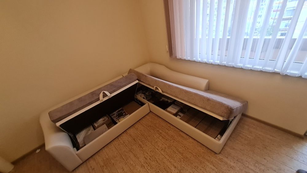 Диван тип лежанка с 2 ракли