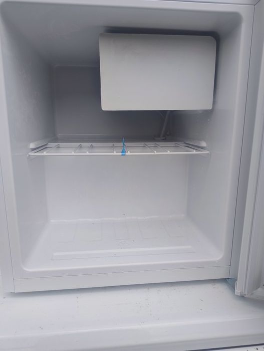 Vând frigider minibar Samus