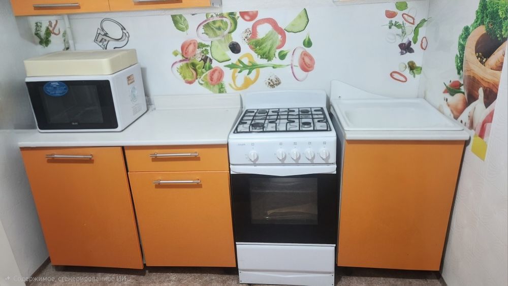 Кухонный гарнитур ,диванчик