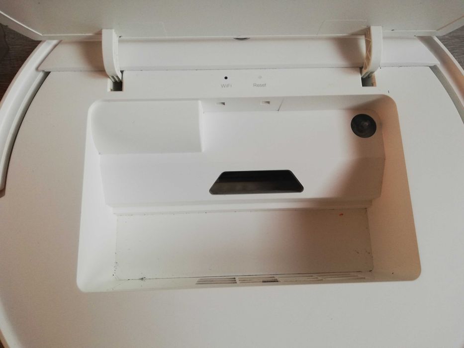 Mi Robot Vacuum-Mop Essential прахосмукачка робот