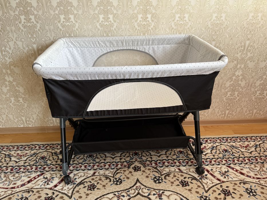 Манеж-кровать / люлька