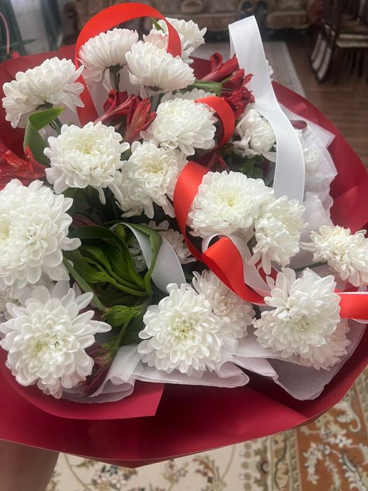 Продается свежие букеты по 7-8000 тг