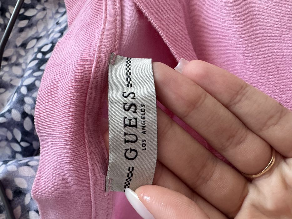 Tricou GUESS impecabil