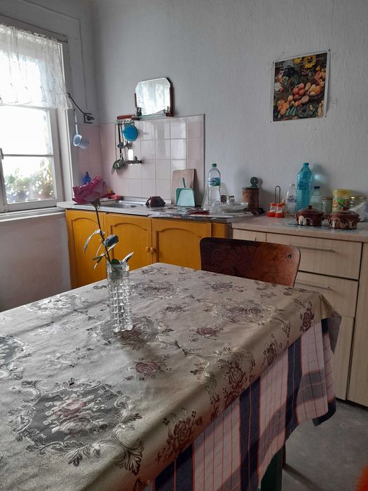 Продажба на къща в село Бръшляница