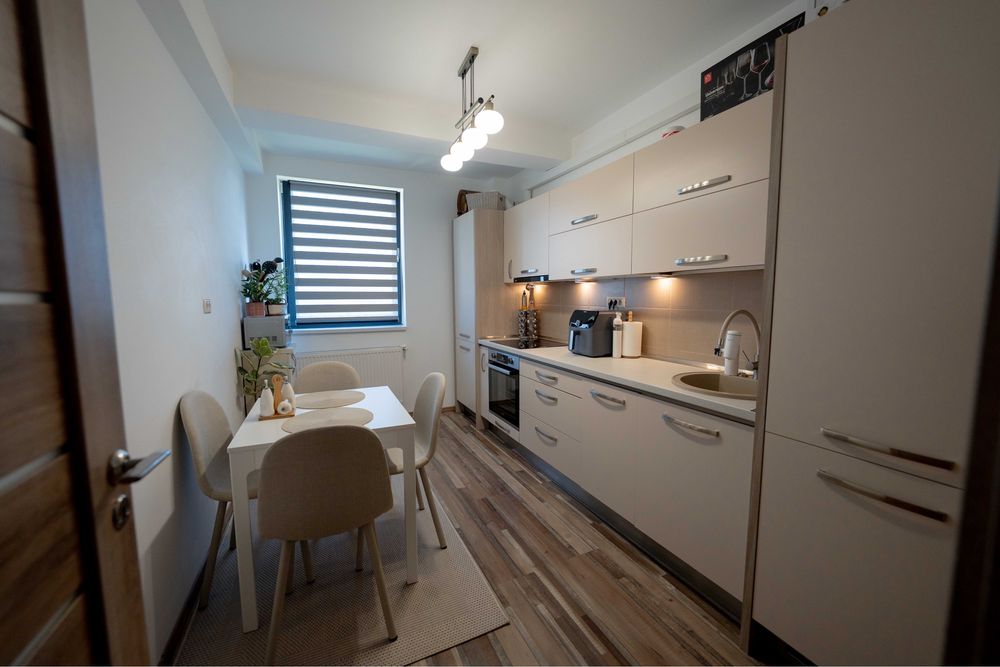 Apartament cu 3 camere de inchirat