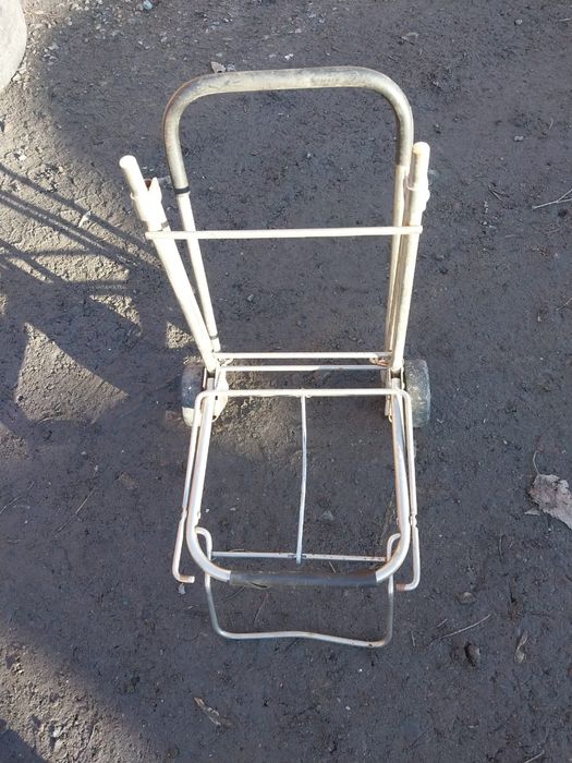 Продам тележку, удобна в хозяйстве