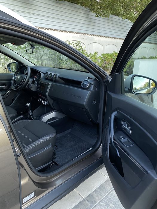 Dacia Duster Prestige Plus 4x4 115 CP FULL OPTION