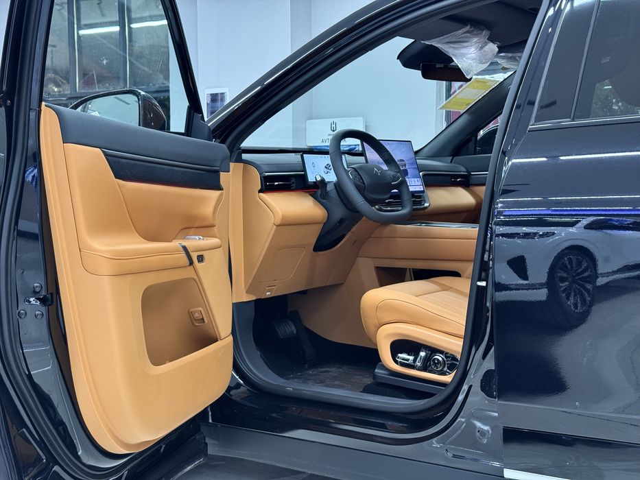 Dongfeng EP008 restayling