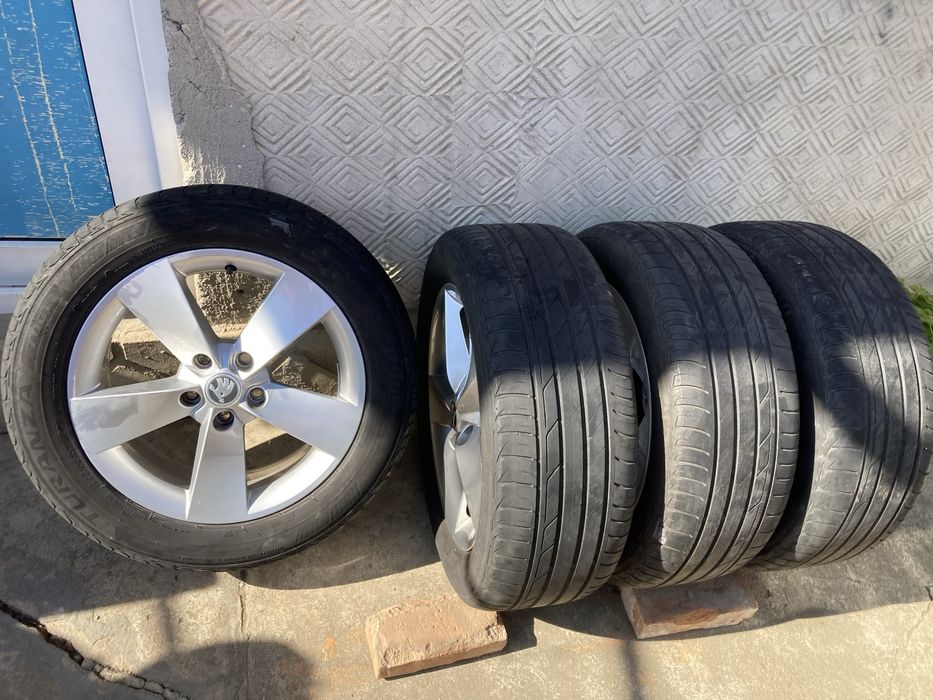 Anvelope vara Bridgestone 225/55/R17