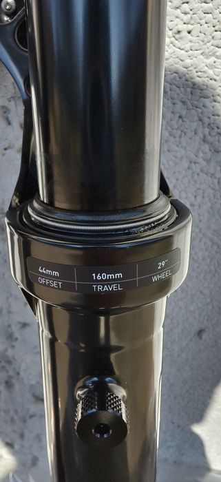Нова Вилка RockShox Lyrik Base RC DebonAir 29" 160mm Boost 15x110mm