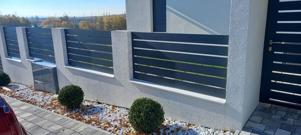 Gard, poartă, poartă pietonală