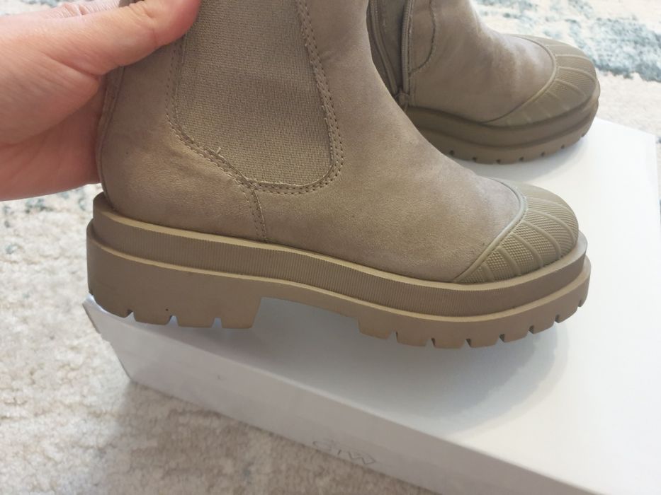 Ghete marimea 36..37