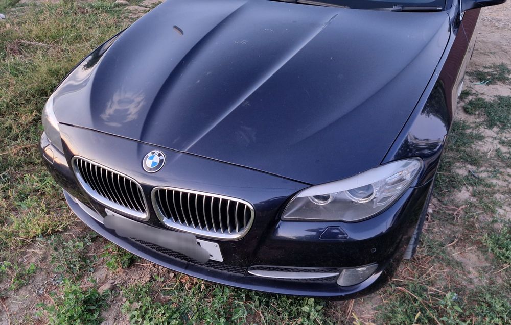 Dezmembrez bmw seria 5 f10 / f11 525d / 530d / 535d 3.0d n57d30a 204cp 245cp motor cutie automata 8hp jante r18 interior piele navigatie mare piese