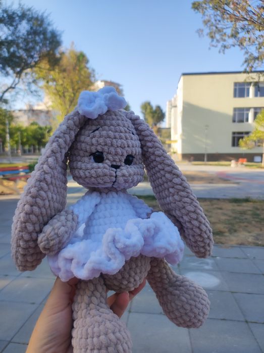 Прекрасно ръчно изработено зайче