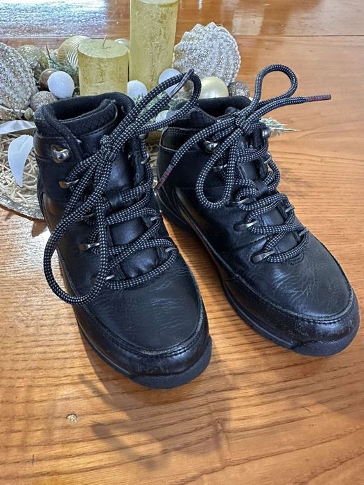 Зимни боти момче