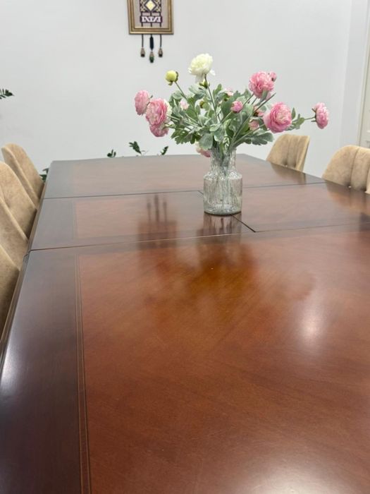 Стол гостинный дерево