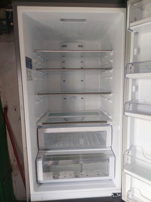 Продам холодильник Samsung