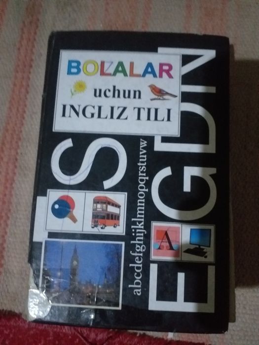 Ingliz tili kitoblar sotiladi eski ishlatilgan taxshi saqlangan