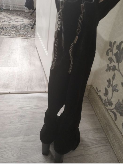 Продам замшевые ботфорты