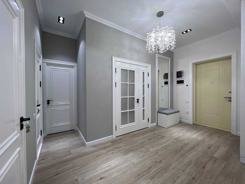 Гостиница Россия! Сдается новая 3-ком в центре города! Новостройка