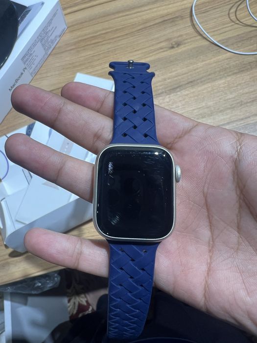 Apple watch series 8/41 99%