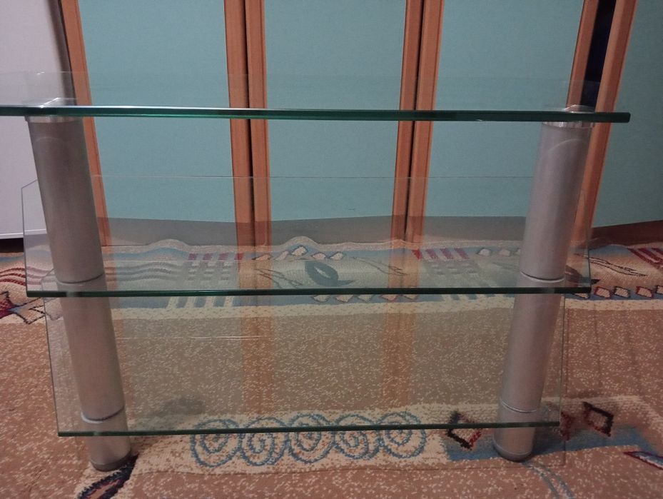 Продам стеклянный столик