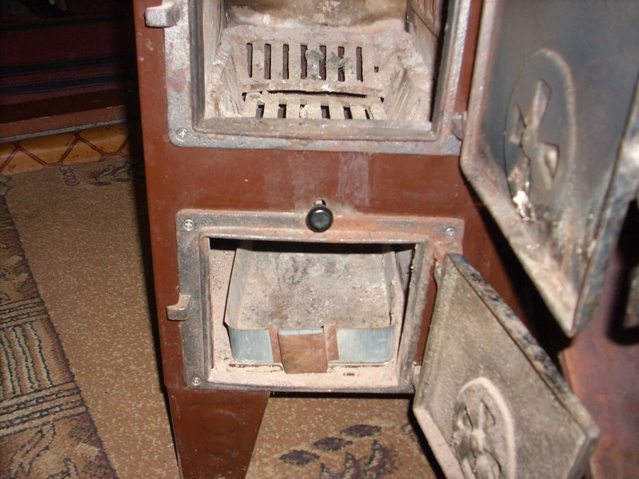 продавам два броя камини на твърдо гориво-прити