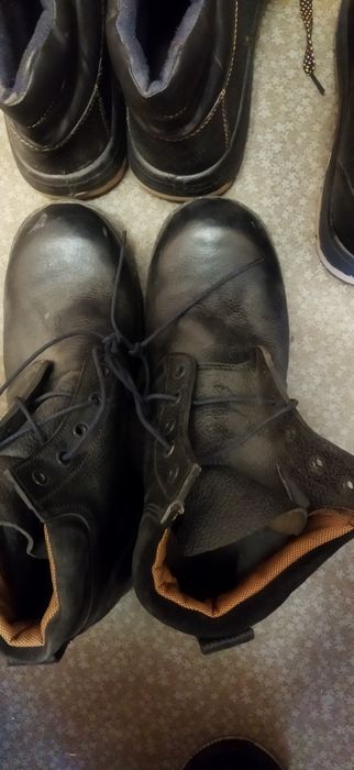 Продам ботинки новые
