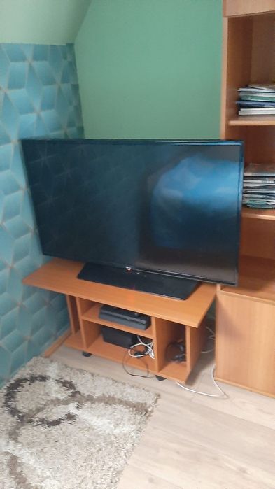 Vand mobila camera tineret cu pat si dulap mare