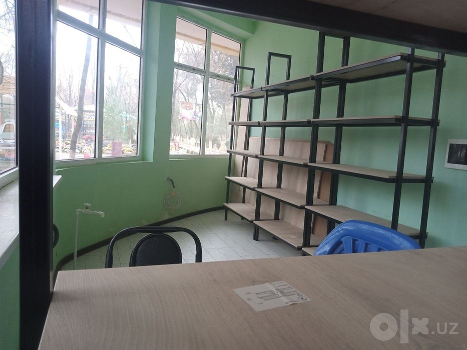 Istiroxat bog'ida joylashgan Kafe binosi
