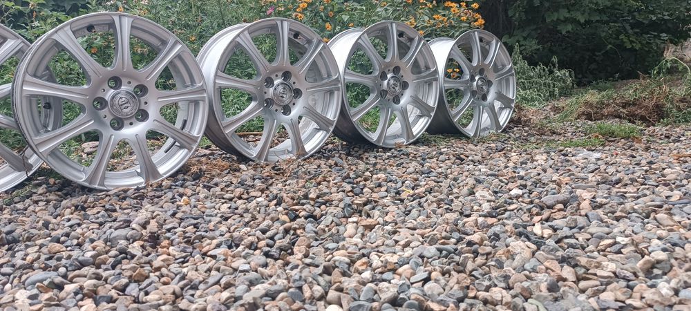 диски  на 15 5,100 ет 45