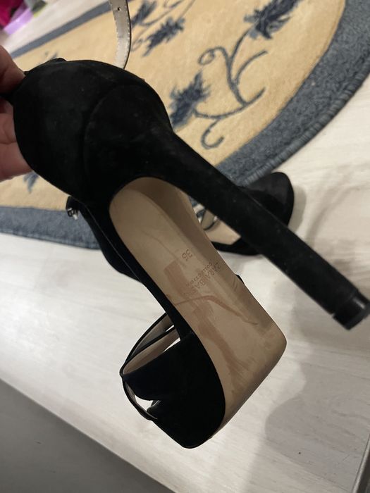 Sandale zara  piele intoarsa