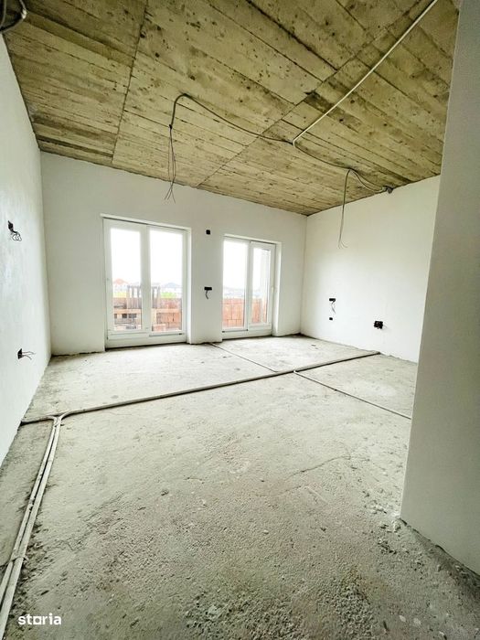 Casǎ de vânzare 7 camere P+E Sânmartin