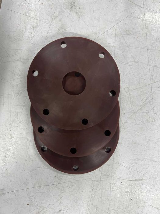 Уплотнение резиновая для тыльного фланца смесителя P.М. 140x35x9