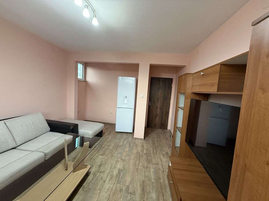 Дава се под наем Двустаен апартамент в Перник, Могиличе - 54 кв.м за 450 € - Снимка #1