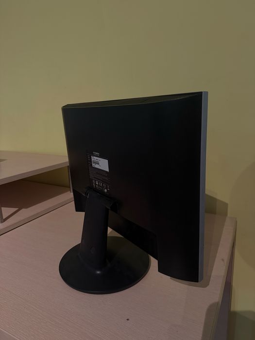 Монитор Hundai N90W