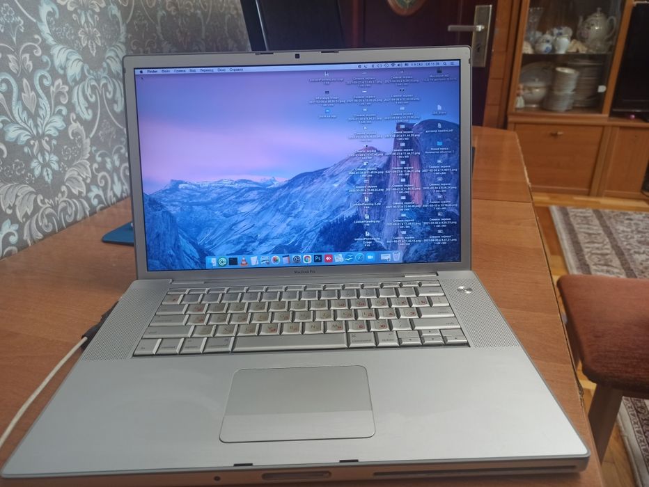 Mac book pro 2008, 15 дюймов.