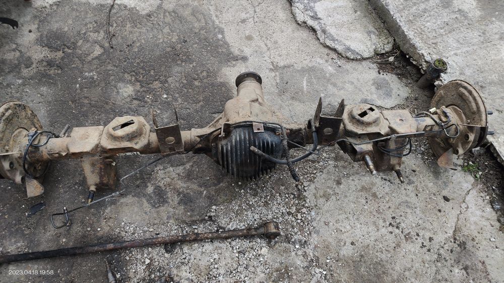 Заден мост за Rexton 2.7