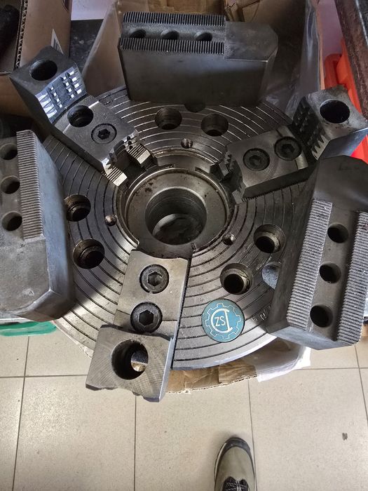 Вносен Клинозатегателен патронник  ф220