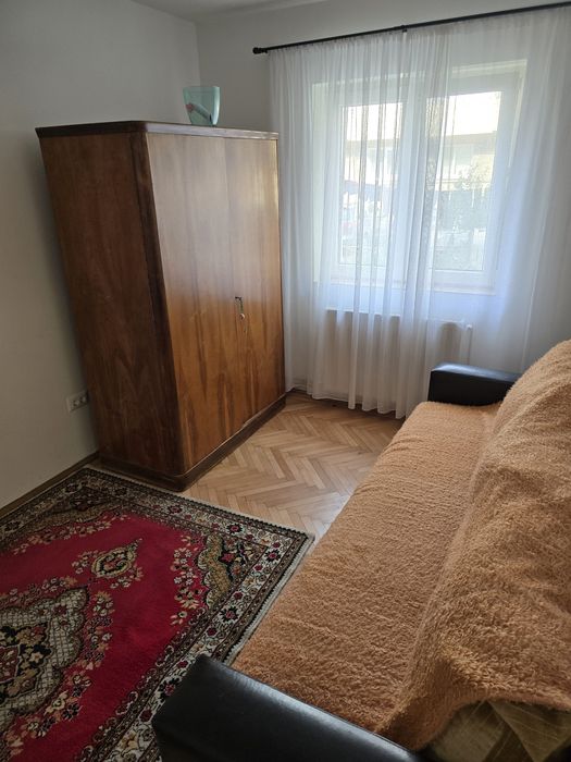 Apartament pentru închiriat cu 2 camere nedecomandate  41mp