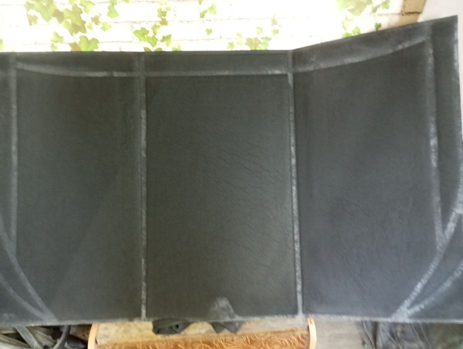 Продам уневерсальный утеплитель под капотного пространства.