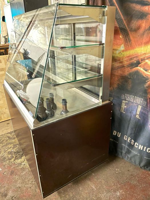 Хоризонтална хладилна витрито